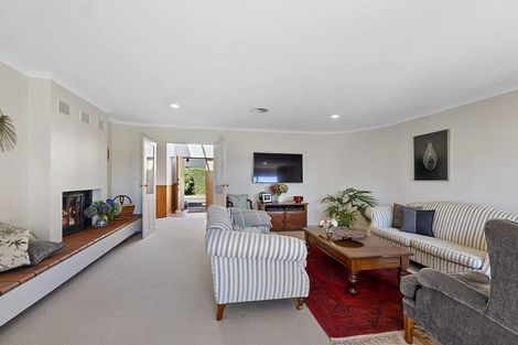 Photo of property in 7b Rimu Street, Strandon, New Plymouth, 4312