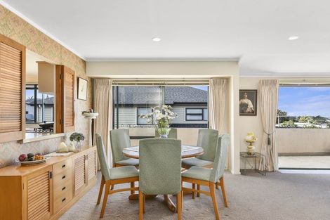 Photo of property in 35 Trotting Terrace, Fairview Heights, Auckland, 0632