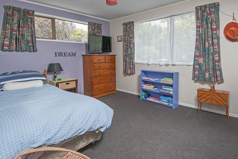 Photo of property in 5 Glucina Place, Glen Eden, Auckland, 0602