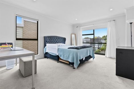 Photo of property in 100 Matairangi Avenue, Totara Heights, Auckland, 2105