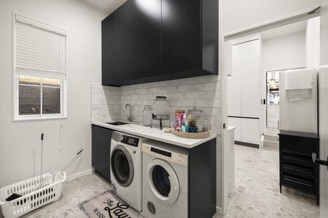 Photo of property in 9 Bremner Ridge Street, Flat Bush, Auckland, 2019