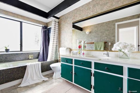 Photo of property in 10 Regia Close, Half Moon Bay, Auckland, 2012