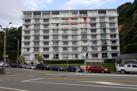 Photo of property in The Capital, 26/370 Oriental Parade, Oriental Bay, Wellington, 6011