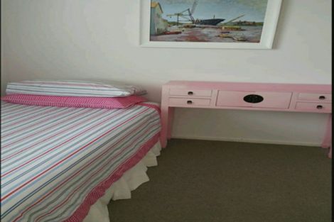 Photo of property in 37 Bedford Street, Northland, Wellington, 6012