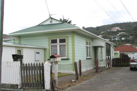 Photo of property in 176 Onepu Road, Lyall Bay, Wellington, 6022