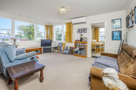 Photo of property in 16 Royal Arch Place, Rosehill, Papakura, 2113