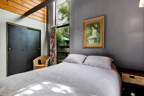 Photo of property in 19a John Guthrie Place, Merrilands, New Plymouth, 4312