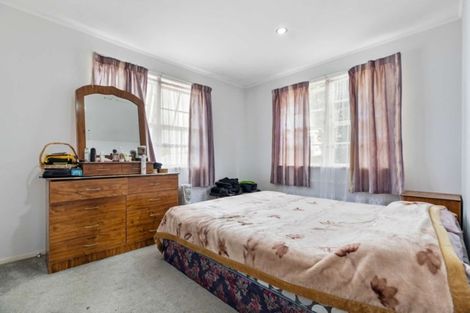 Photo of property in 24 Catkin Crescent, Papatoetoe, Auckland, 2025