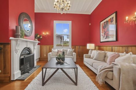 Photo of property in 60 Princes Street, Northcote Point, Auckland, 0627