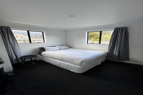 Photo of property in 2/5 Montgomery Street, Stokes Valley, Lower Hutt, 5019