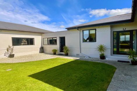 Photo of property in 101 Seaward Road, Edendale, 9825