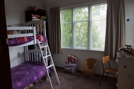 Photo of property in 25 Wyndham Street, Carterton, 5713