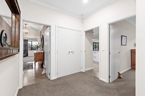 Photo of property in 52 Wiltshire Drive, Huntington, Hamilton, 3210