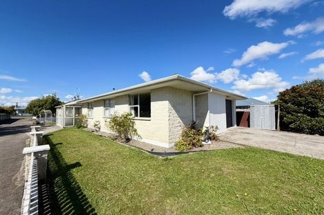 Photo of property in 2 Hill Court, Awapuni, Palmerston North, 4412