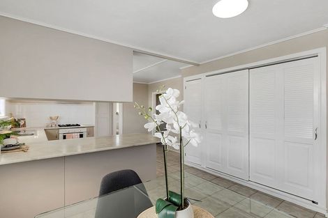 Photo of property in 94 Driver Crescent, Cannons Creek, Porirua, 5024