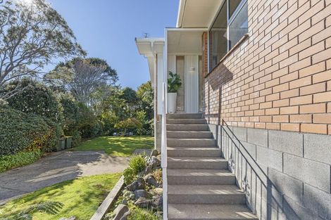 Photo of property in 15 Clifton Drive, Waitara, 4320
