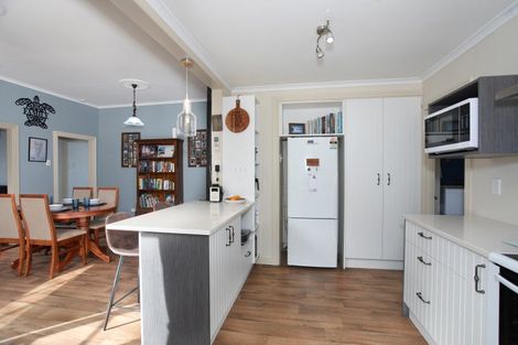 Photo of property in 110 Hastings Street, Halcombe, Feilding, 4779