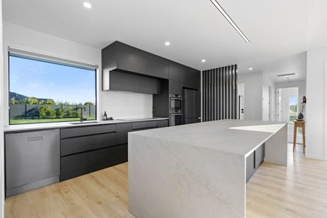 Photo of property in 83 Sunline Drive, Leamington, Cambridge, 3432