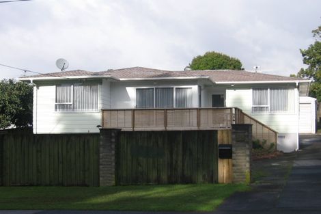 Photo of property in 13 Triangle Road, Massey, Auckland, 0614