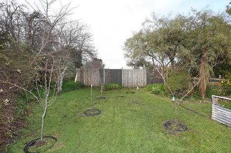 Photo of property in 7 Ngahina Street, Marton, 4710