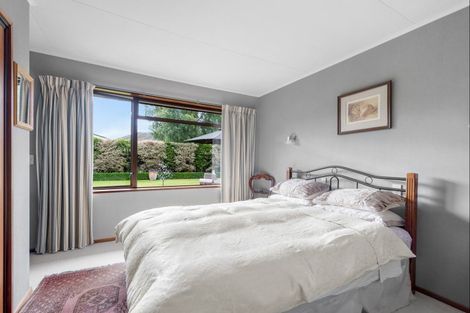 Photo of property in 1 Kerwood Place, Gore, 9710