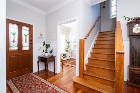Photo of property in 6 Coleman Terrace, Hospital Hill, Napier, 4110