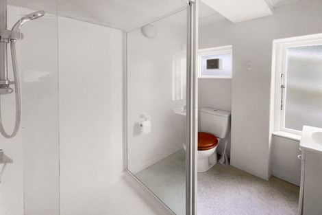 Photo of property in 15a Onslow Road, Khandallah, Wellington, 6035