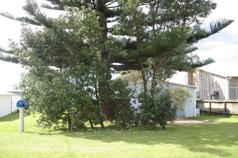 Photo of property in 12 Hall Road, Pataua North, Parua Bay, 0175