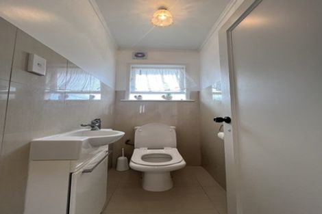 Photo of property in 48 Reeves Road, Pakuranga, Auckland, 2010