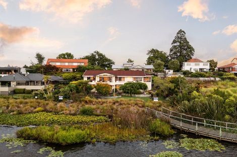 Photo of property in 76 Lake Crescent, Hamilton Lake, Hamilton, 3204