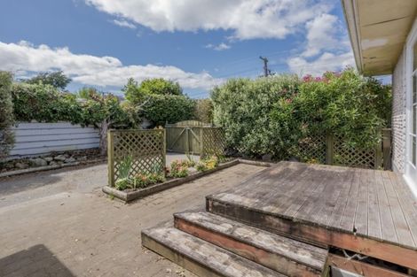 Photo of property in 15 Bartholomew Road, Levin, 5510