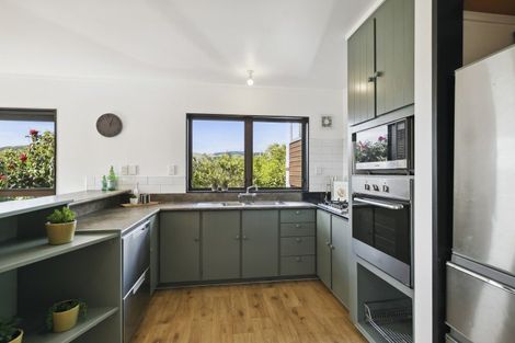 Photo of property in 7 Saint Aidans Way, Tawa, Wellington, 5028