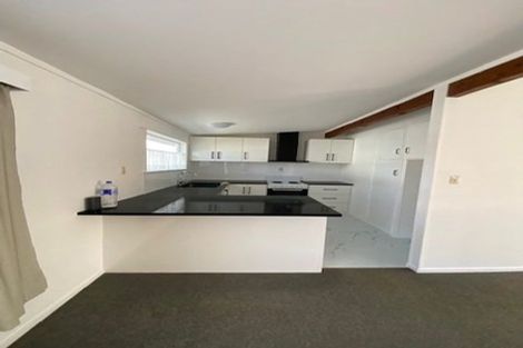 Photo of property in 1/32 Kowhai Road, Campbells Bay, Auckland, 0630