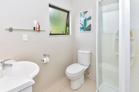 Photo of property in 18 Crannog Fen, Wattle Downs, Auckland, 2103