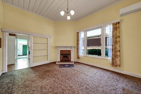 Photo of property in 67 Govett Avenue, Frankleigh Park, New Plymouth, 4310