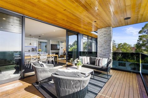 Photo of property in 123a Churchill Road, Rothesay Bay, Auckland, 0630