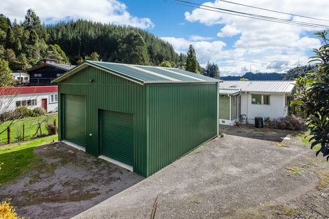 Photo of property in 33 Tombleson Road, Lake Rotoma, Rotorua, 3074