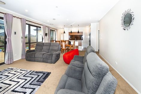 Photo of property in 71 Eighth View Avenue, Beachlands, Auckland, 2018