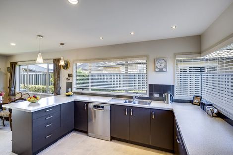 Photo of property in 10 Milford Place, Poraiti, Napier, 4112