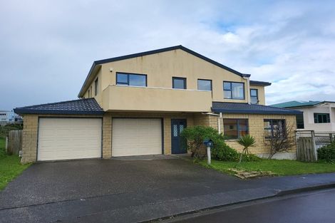 Photo of property in 17 Jordan Street, Island Bay, Wellington, 6023