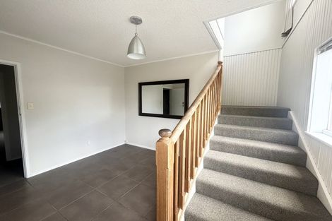 Photo of property in 1/48 Hogans Road, Glenfield, Auckland, 0629