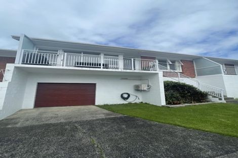 Photo of property in 2/18 Westwell Road, Belmont, Auckland, 0622