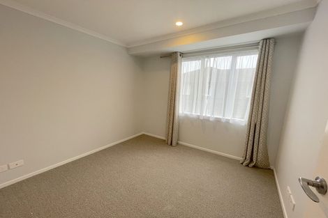 Photo of property in 74 Mackay Drive, Greenhithe, Auckland, 0632