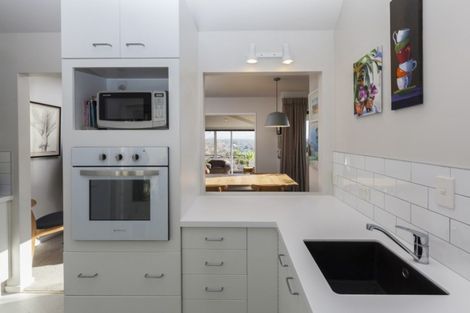 Photo of property in 8 Rhodesvale Terrace, Cashmere, Christchurch, 8022