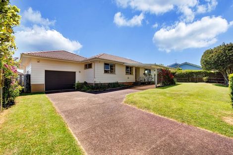 Photo of property in 9 Tyndrum Place, Highland Park, Auckland, 2010