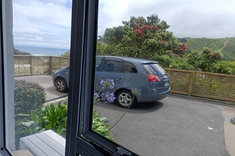 Photo of property in 16 Frobisher Street, Island Bay, Wellington, 6023