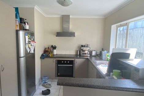 Photo of property in 37 Senator Drive, Manurewa, Auckland, 2105
