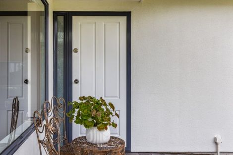 Photo of property in 35 Kinder Street, Acacia Bay, Taupo, 3330