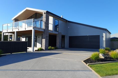 Photo of property in 4 Grand Vista Lane, Kinloch, Taupo, 3377