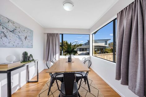 Photo of property in 4 Glenamoy Crescent, Johnsonville, Wellington, 6037